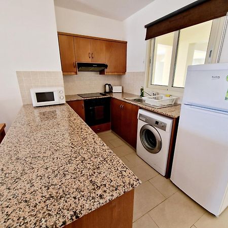 C5 Vanessa Poolside Apartment Peyia Luaran gambar