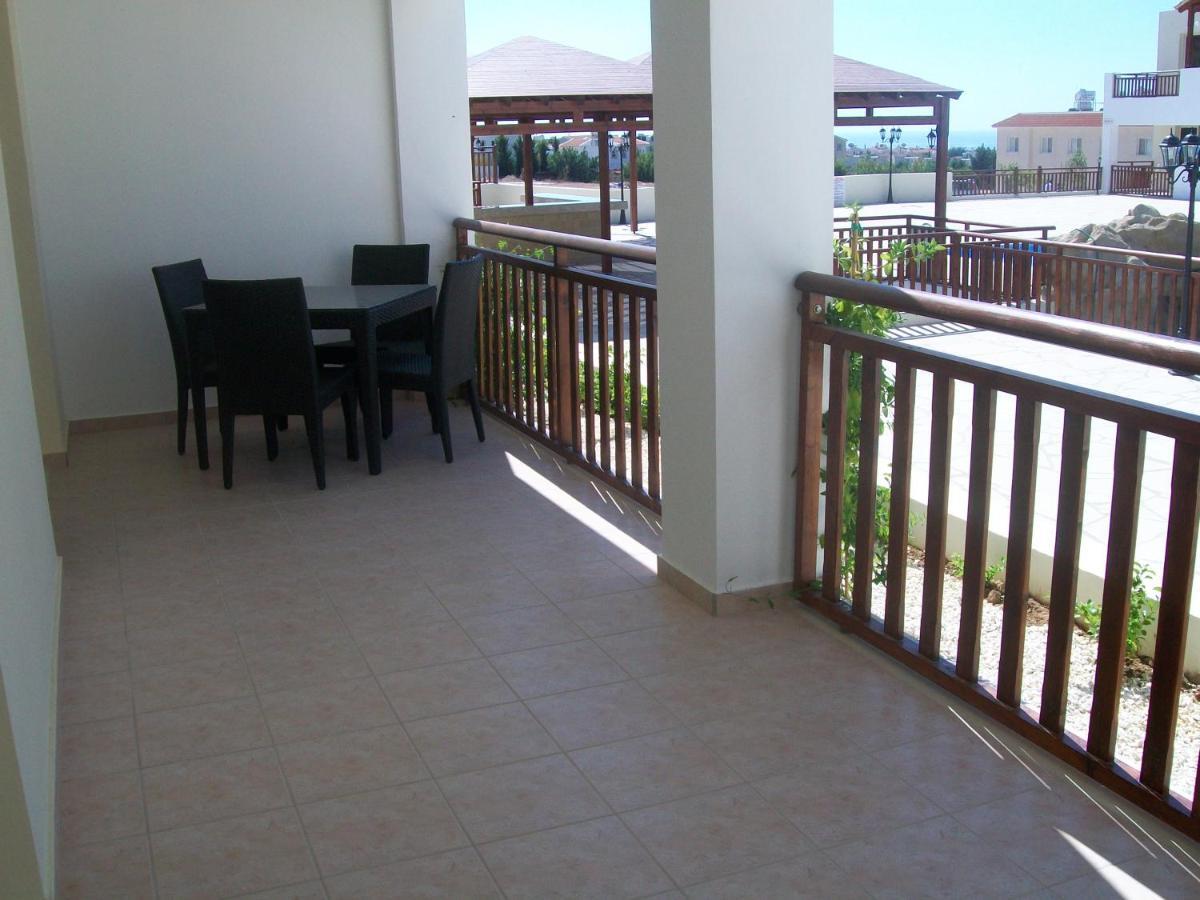 C5 Vanessa Poolside Apartment Peyia Luaran gambar