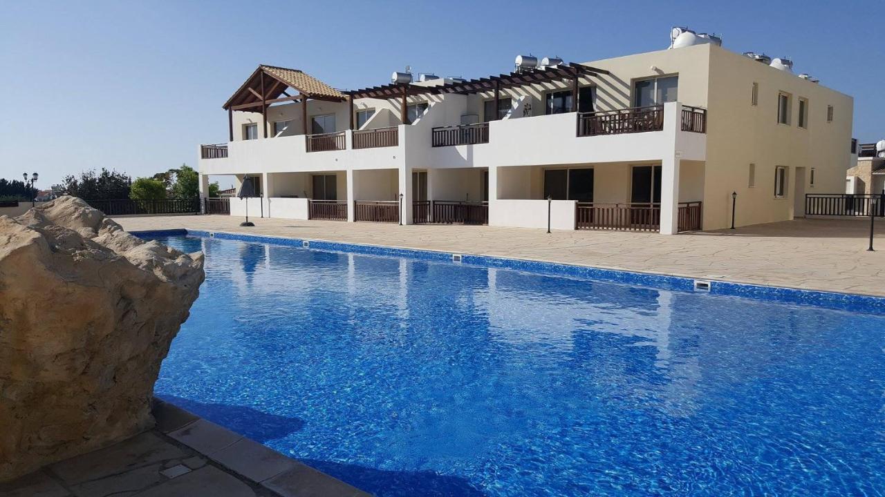 C5 Vanessa Poolside Apartment Peyia Luaran gambar
